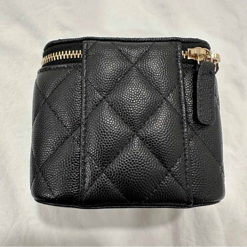 Chanel Caviar Square Mini Vanity Case with Chain - Picture 2 of 15